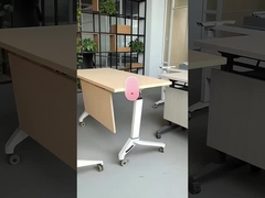 Verplaatsbare opvouwbare trainingstafel