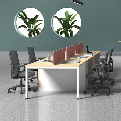 Houten kantoortafelwerkstation Modulaire open personeelswerkstations voor coworkingruimtes